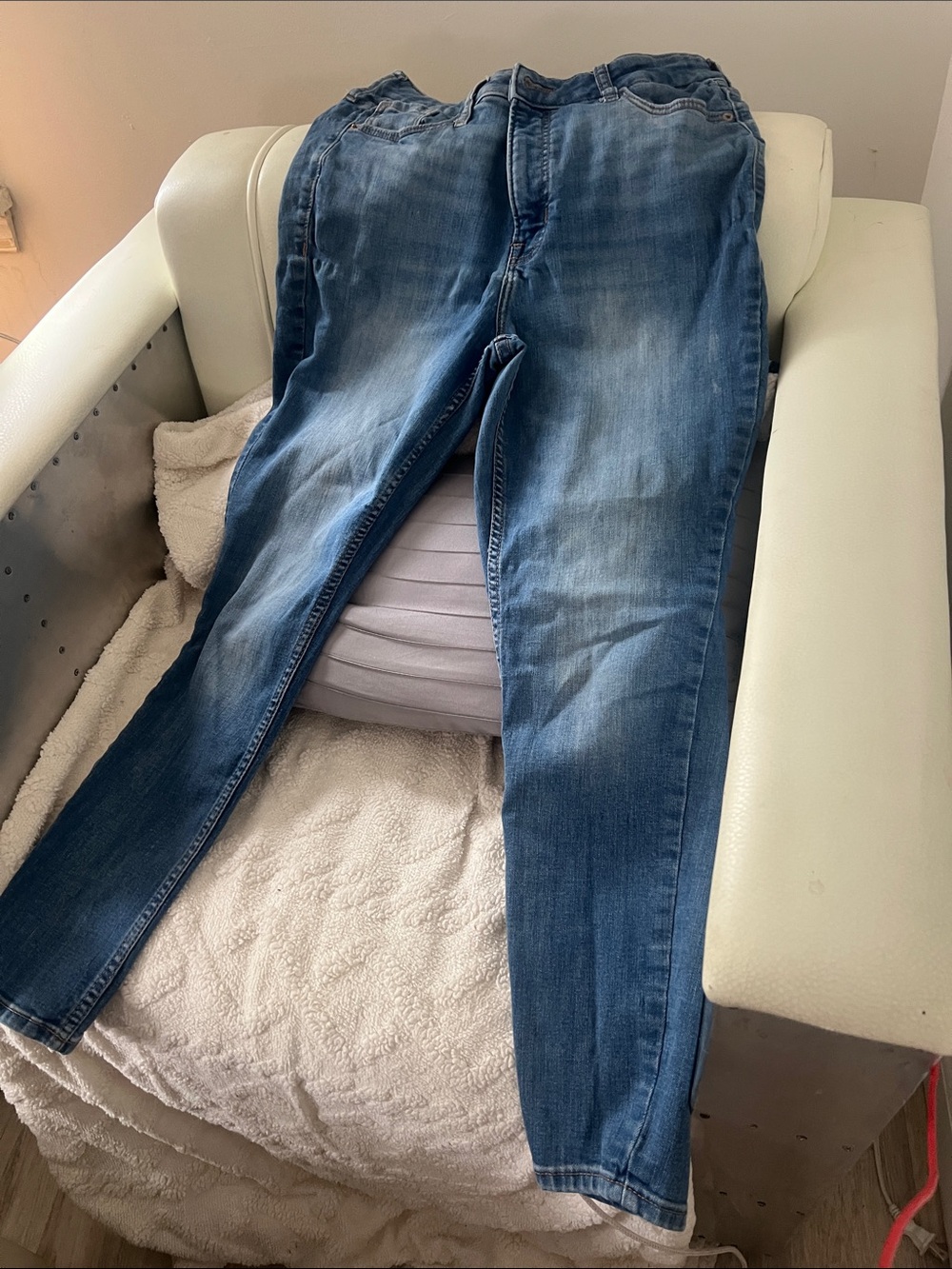 Old Navy Women’s Skinny Jeans - Blue Wash